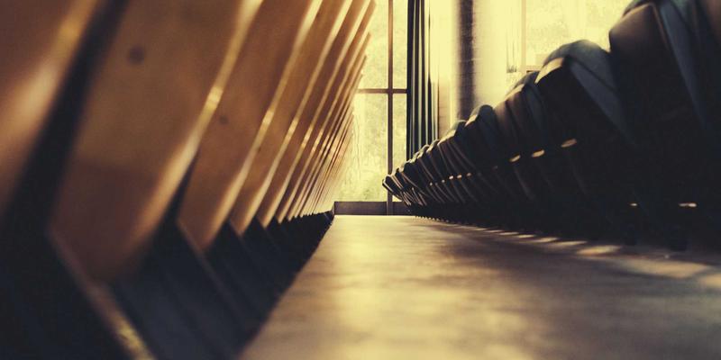 商业管理的三重奏：战略、运营与效率的协同之道