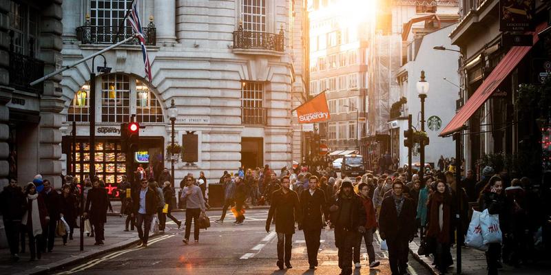解锁商业潜能：专业企业管理与咨询服务如何驱动可持续增长